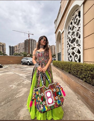 Bangalorey Sequence Embroidered Lehenga Choli